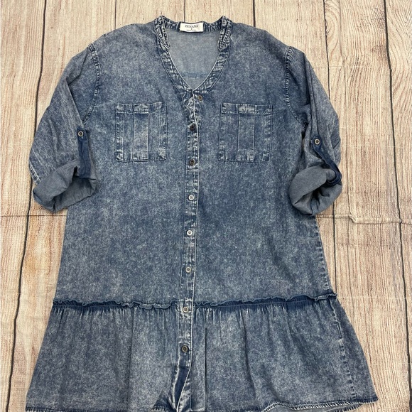 Zenana distressed denim dress buttons up front ruffle round bottom Size 8 med - Picture 1 of 3